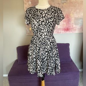 Talula by Artizia Leopard Short Sleeved ‎ Black and Tan Shift Dress Size XS